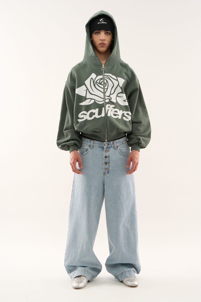 0028.GirlGreenZipper_0068.jpg 0028.GirlGreenZipper_0068.jpg