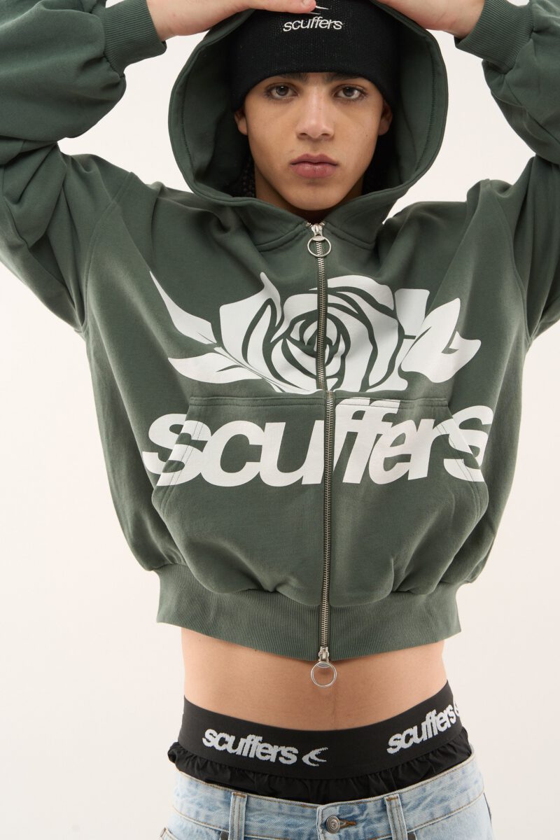 0028.GirlGreenZipper_0075.jpg 0028.GirlGreenZipper_0075.jpg