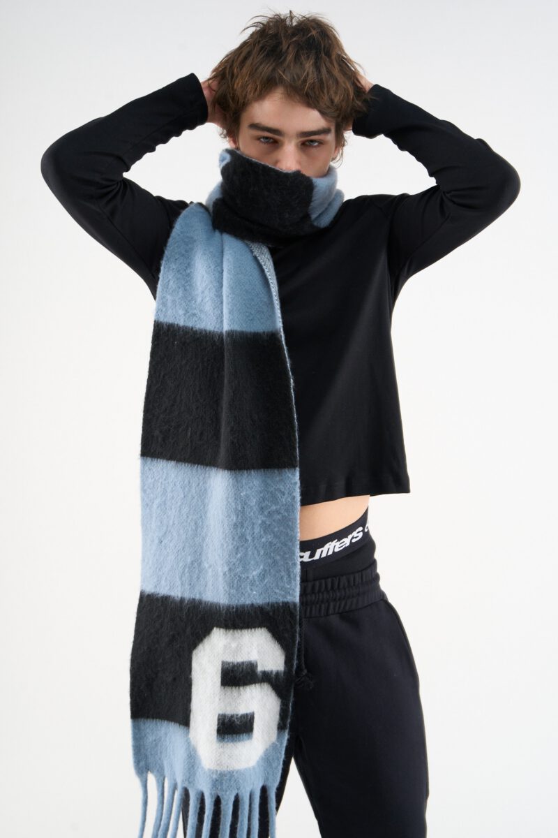015_PICADILLY_BLUE_SCARF_1300.jpg 015_PICADILLY_BLUE_SCARF_1300.jpg