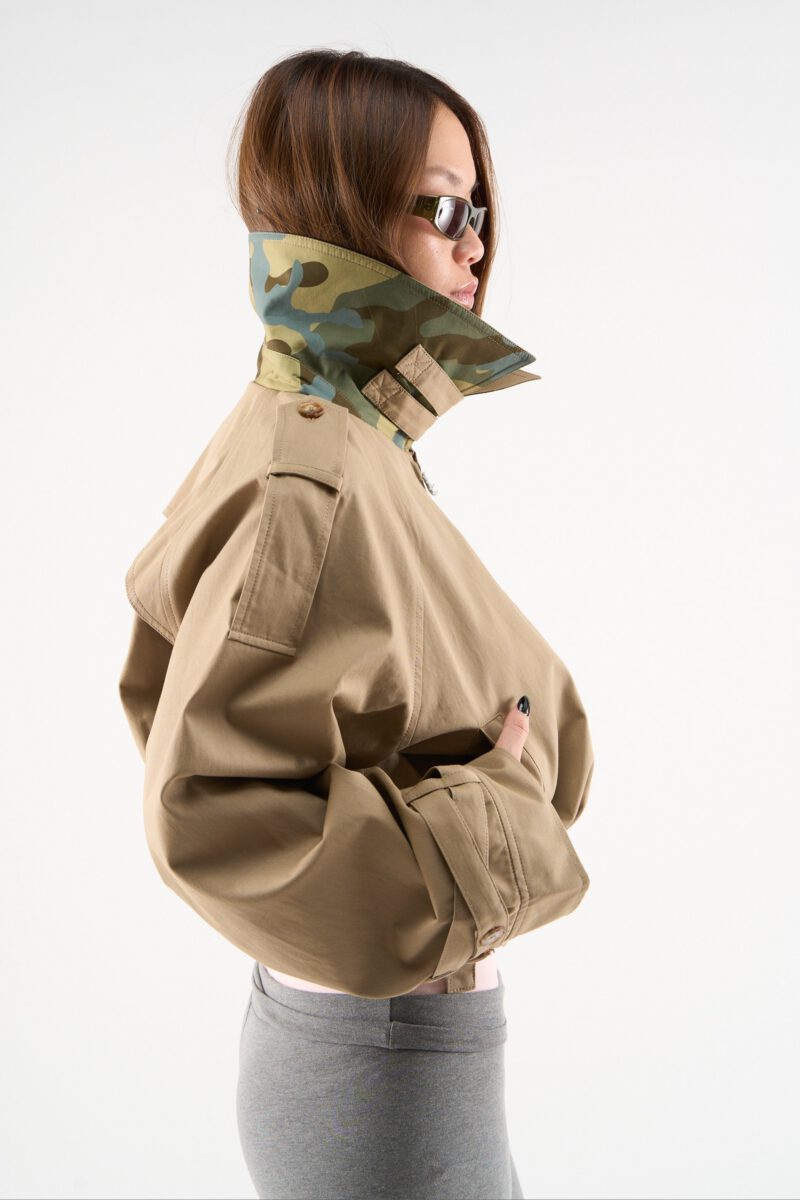 04_AMBER_JACKET_350.jpg 04_AMBER_JACKET_350.jpg