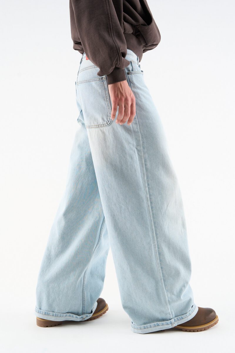 04_KISS_ME_PANTS_40__0108.jpg 04_KISS_ME_PANTS_40__0108.jpg