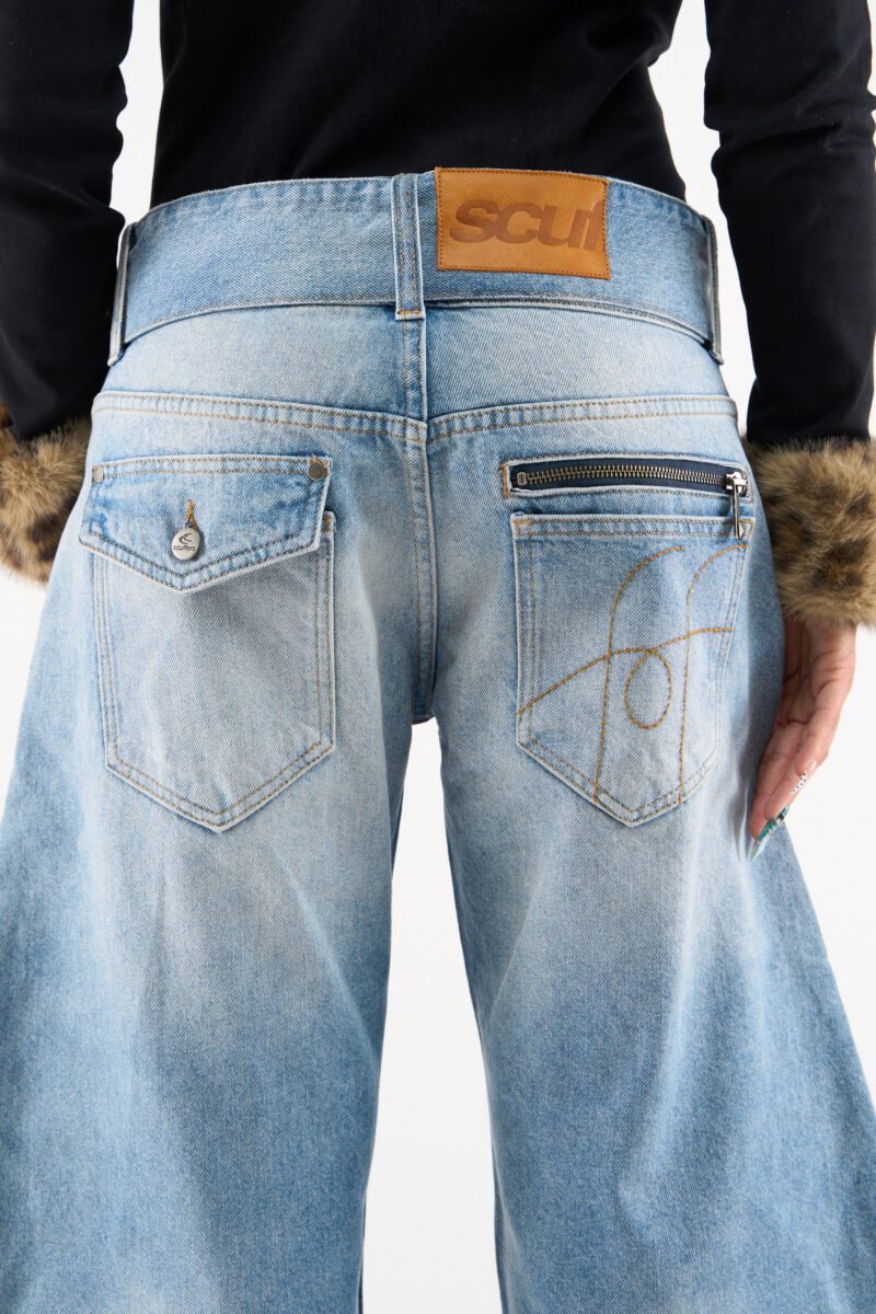 07_PEKIN_PANTS_BLUE_LIGHT_38__1181.jpg 07_PEKIN_PANTS_BLUE_LIGHT_38__1181.jpg