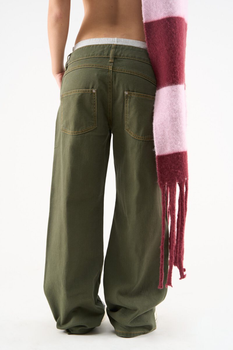 08_MARE_PANTS_GREEN_36_650.jpg 08_MARE_PANTS_GREEN_36_650.jpg