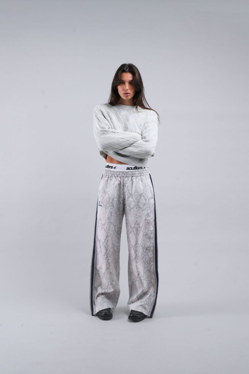 DROP-70489.jpg DROP-70489.jpg