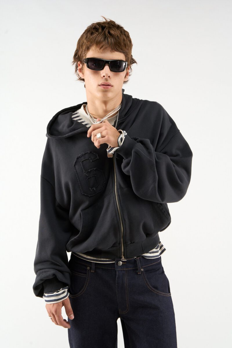 DROP9Y1007761.jpg DROP9Y1007761.jpg