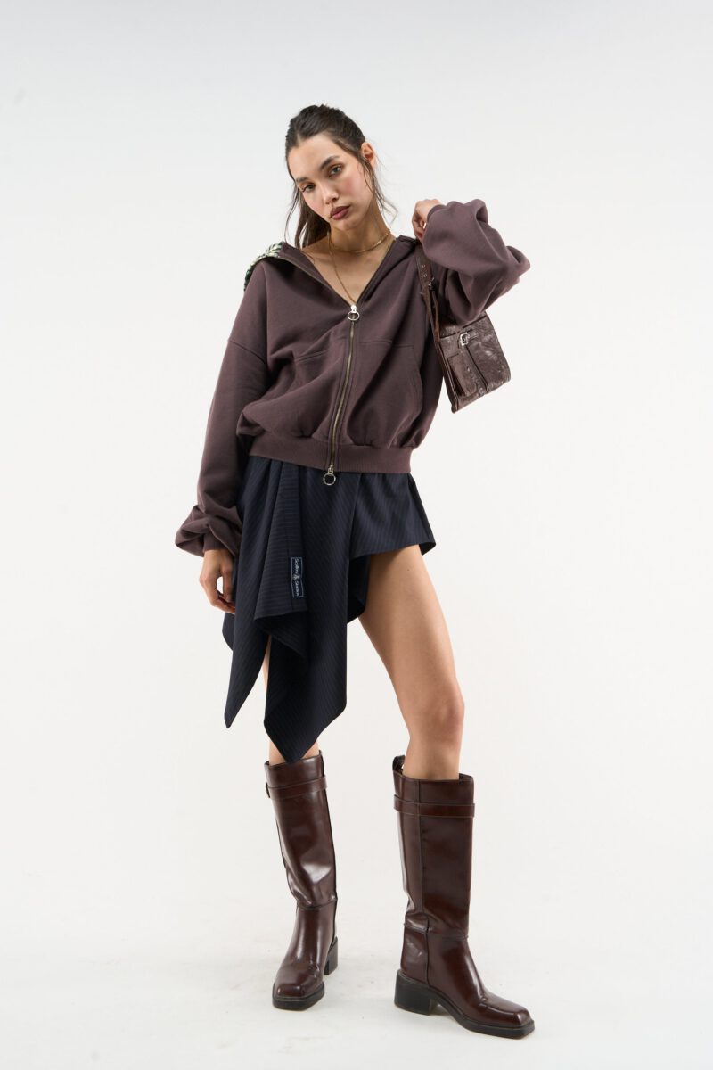 DROP_100578.jpg DROP_100578.jpg