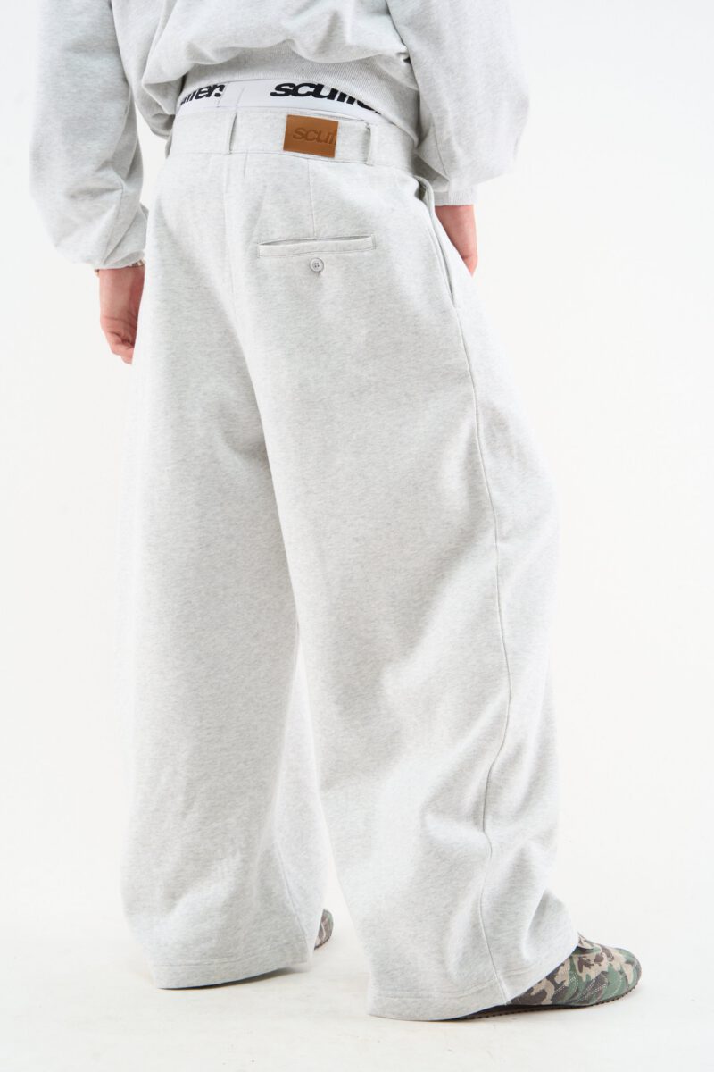 DROP_100645.jpg DROP_100645.jpg