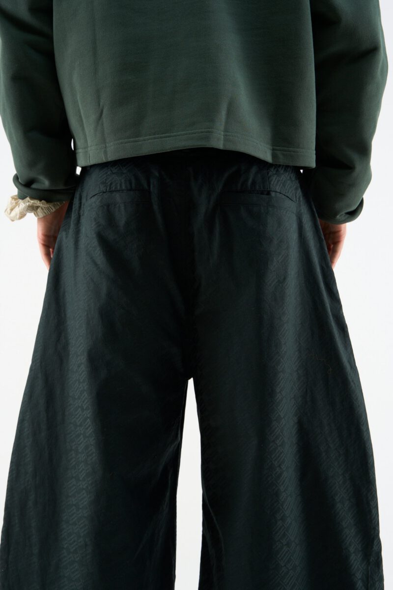 DROP_141142.jpg DROP_141142.jpg