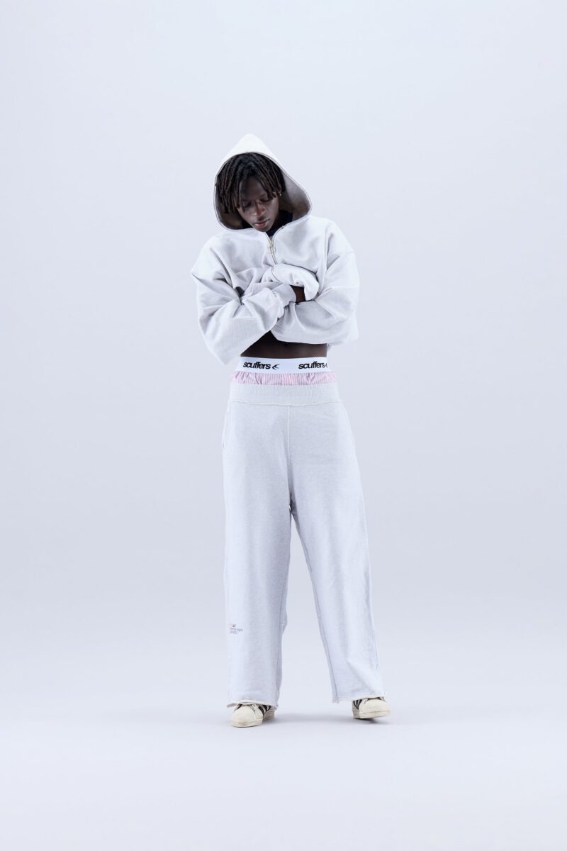 ECOMM09_SCUFFERS_20_05_243363_64624b57-e414-4152-88f8-39a59faad387.jpg ECOMM09_SCUFFERS_20_05_243363_64624b57-e414-4152-88f8-39a59faad387.jpg