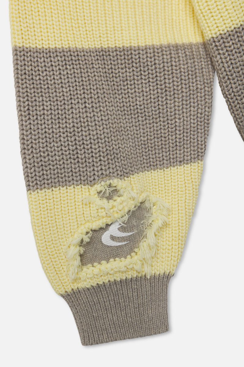 HoleYellow_GreyKnit_SEM44_3.jpg HoleYellow_GreyKnit_SEM44_3.jpg