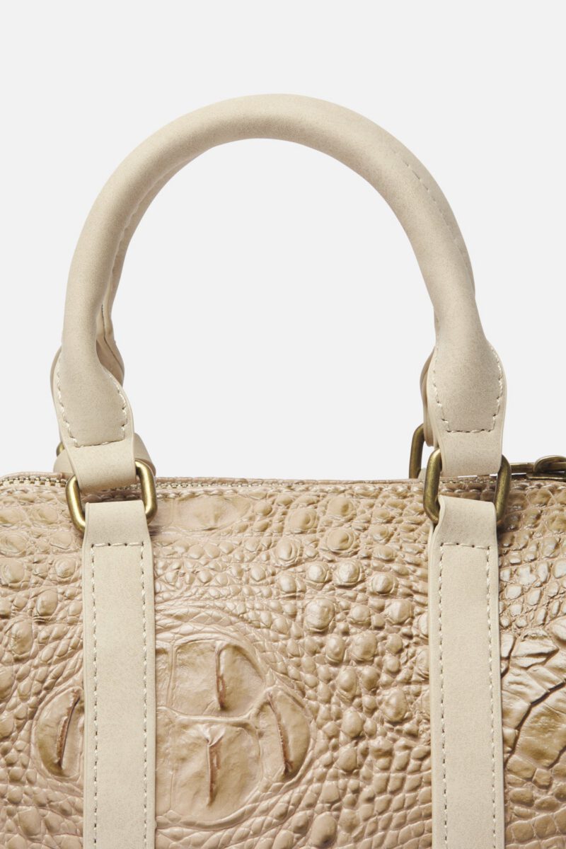 MiniEcruDuffleBag_SEM50_4.jpg MiniEcruDuffleBag_SEM50_4.jpg