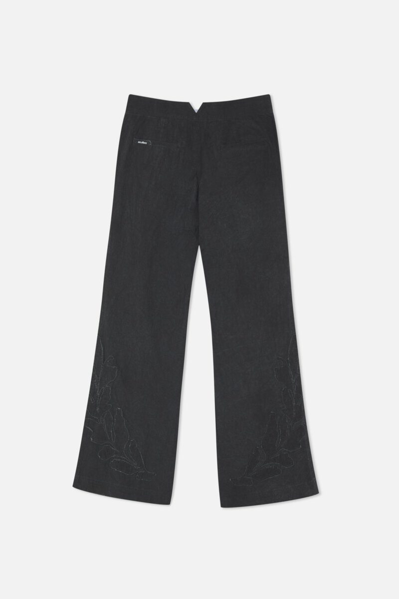 NewTailoringDarkPants_SEM44_2.jpg NewTailoringDarkPants_SEM44_2.jpg