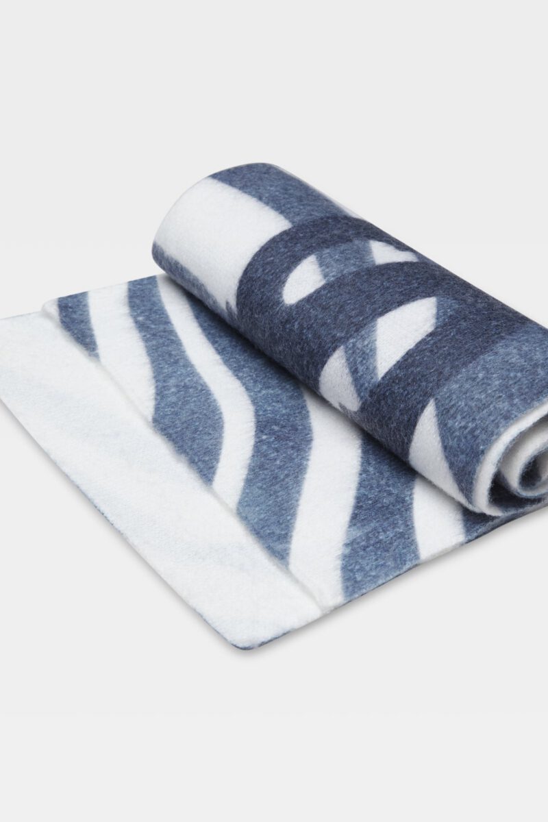 SafariGreyScarf_SEM43_2_6a9b4a4a-b589-40f6-ae7b-c0e8d52fa36c.jpg SafariGreyScarf_SEM43_2_6a9b4a4a-b589-40f6-ae7b-c0e8d52fa36c.jpg