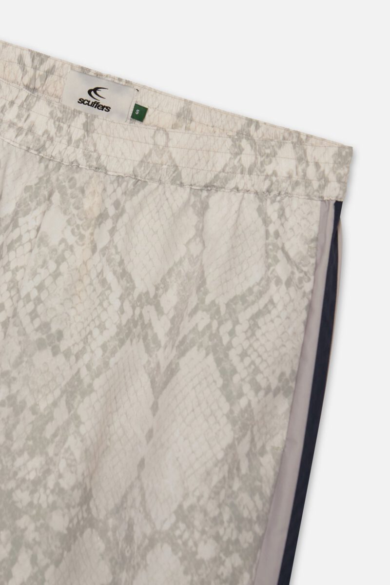 Snake_Light_Grey_Pants_3.jpg Snake_Light_Grey_Pants_3.jpg