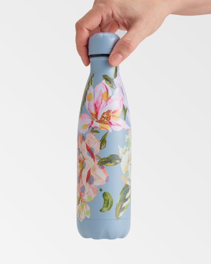 1720523127-aw24-og-florals-magnolia-polka-bottle-500ml0269.jpg 1720523127-aw24-og-florals-magnolia-polka-bottle-500ml0269.jpg