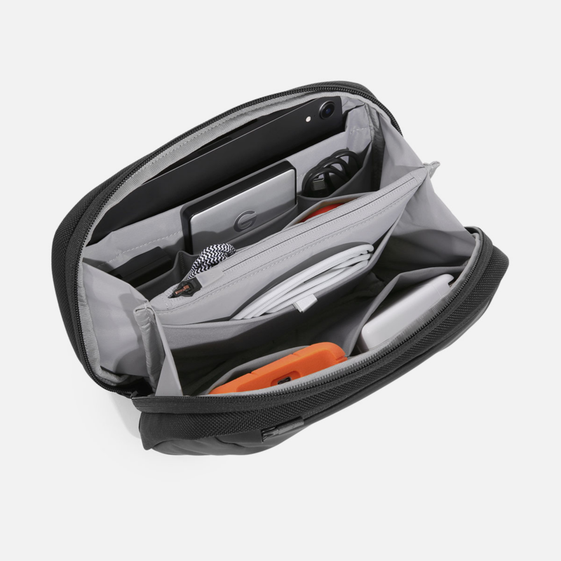 6AER31018_cablekit3_maincompartment1.png 6AER31018_cablekit3_maincompartment1.png