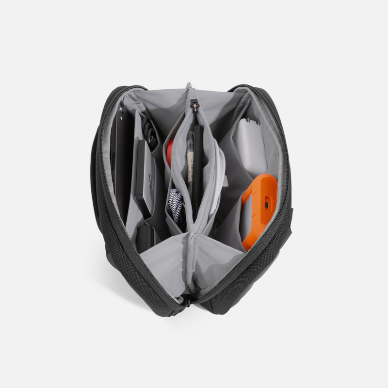 8AER31018_cablekit3_stand.png 8AER31018_cablekit3_stand.png