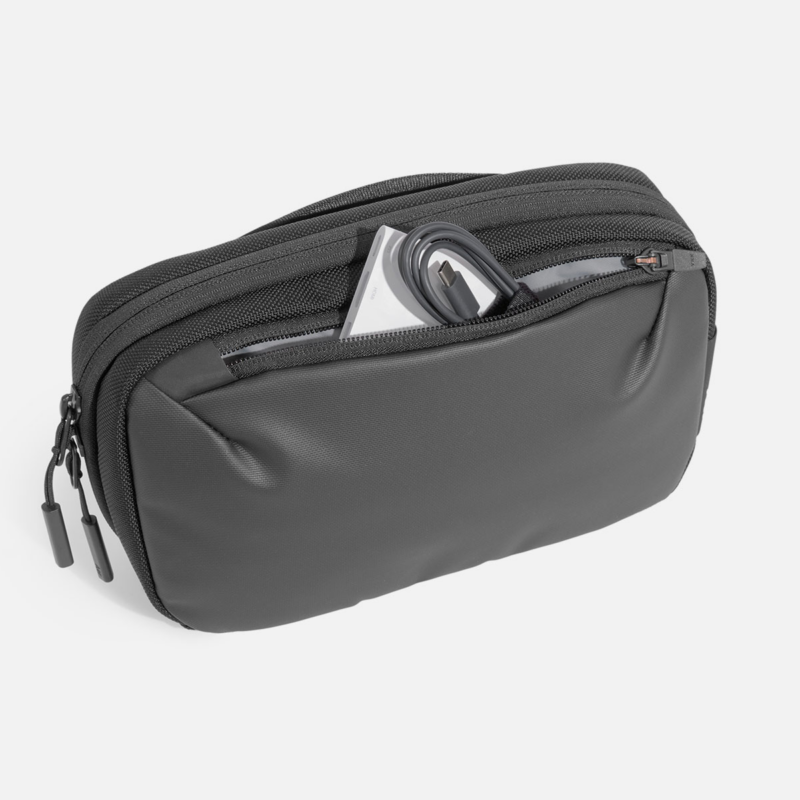 9AER31018_cablekit3_frontpocket.png 9AER31018_cablekit3_frontpocket.png