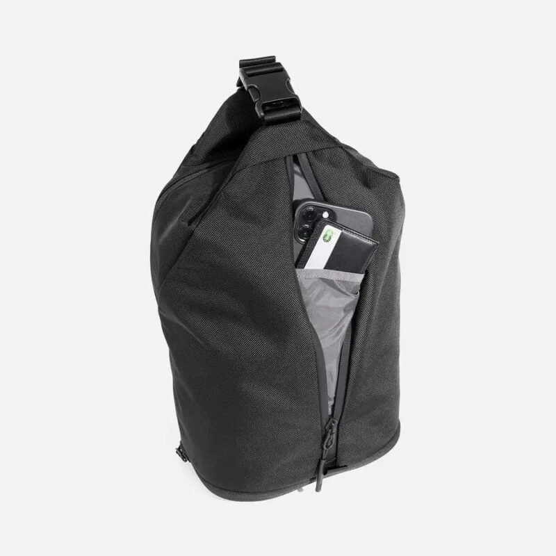 AER11013_slingbag3_black_phone.jpg AER11013_slingbag3_black_phone.jpg