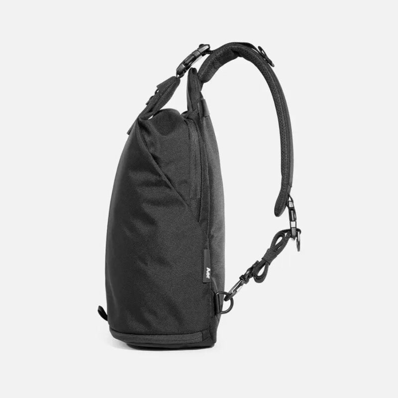 AER11013_slingbag3_black_sideright.jpg AER11013_slingbag3_black_sideright.jpg