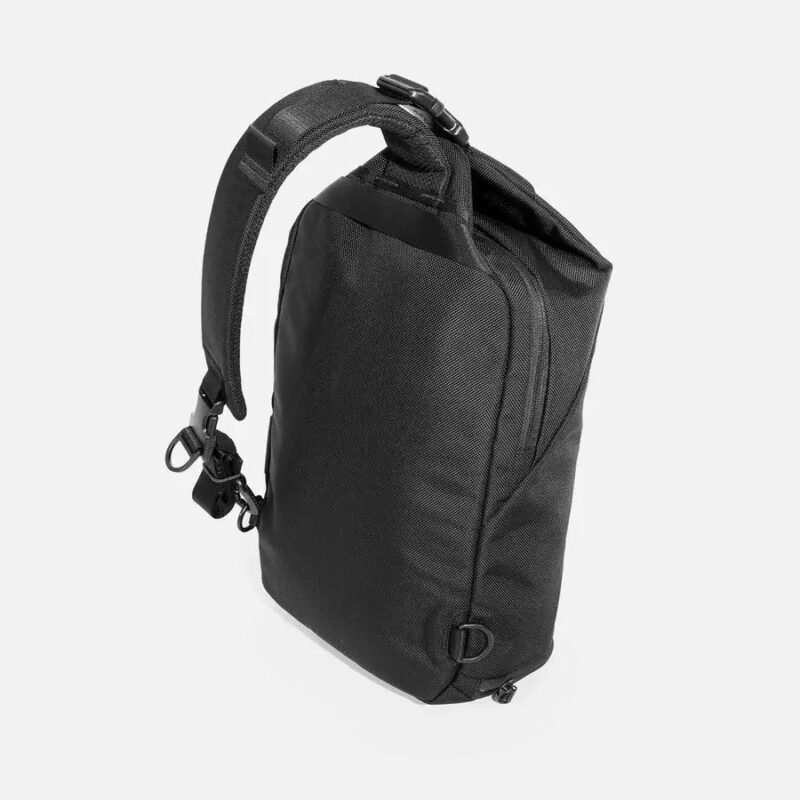 AER11013_slingbag3_black_strap.jpg AER11013_slingbag3_black_strap.jpg