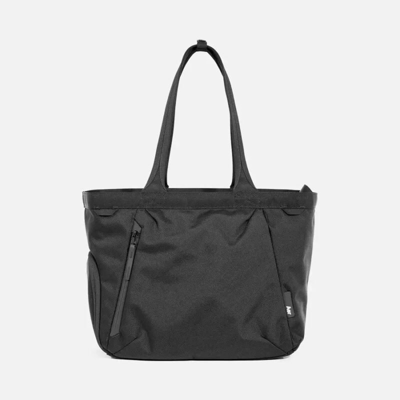 AER11018_gymtote2_black_front_2.jpg AER11018_gymtote2_black_front_2.jpg
