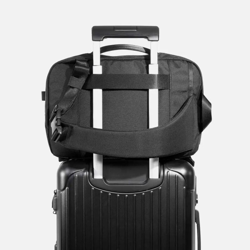 AER21013_travelsling2_black_luggage_764249d5-17c6-4d28-99e5-aac72e794338.jpg AER21013_travelsling2_black_luggage_764249d5-17c6-4d28-99e5-aac72e794338.jpg