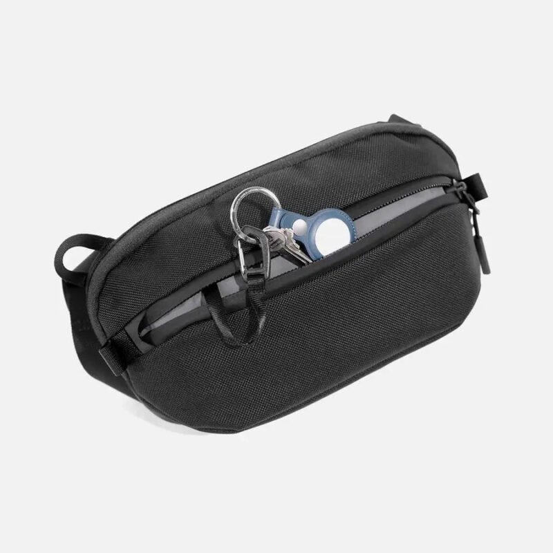 AER21026_daysling3_black_keychain_9363857b-f3a8-4b86-924b-c269d140d97b.jpg AER21026_daysling3_black_keychain_9363857b-f3a8-4b86-924b-c269d140d97b.jpg