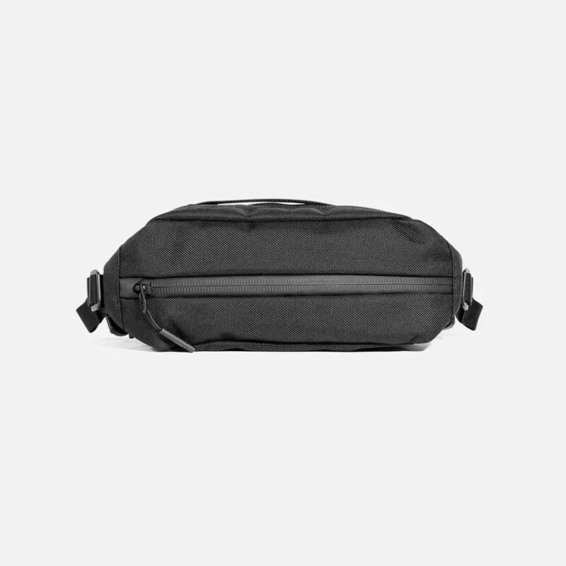 AER21031_citysling2_black_front_e21aaa52-70dc-412b-9868-cc7e4b339de0.jpg AER21031_citysling2_black_front_e21aaa52-70dc-412b-9868-cc7e4b339de0.jpg