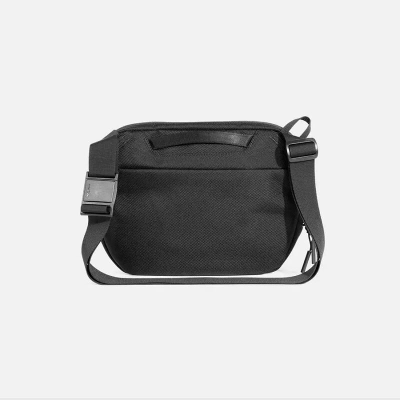 AER21038_daysling3max_black_back_6f1feb6d-1f4e-4f26-83bf-4d5be01b3ab3.jpg AER21038_daysling3max_black_back_6f1feb6d-1f4e-4f26-83bf-4d5be01b3ab3.jpg