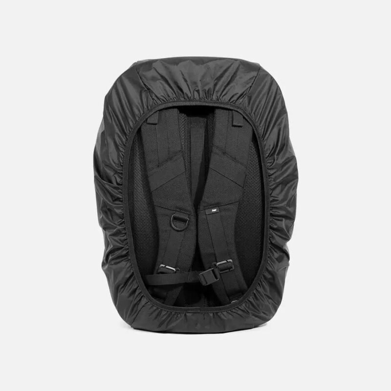 AER21050_raincovermedium_black_back.jpg AER21050_raincovermedium_black_back.jpg