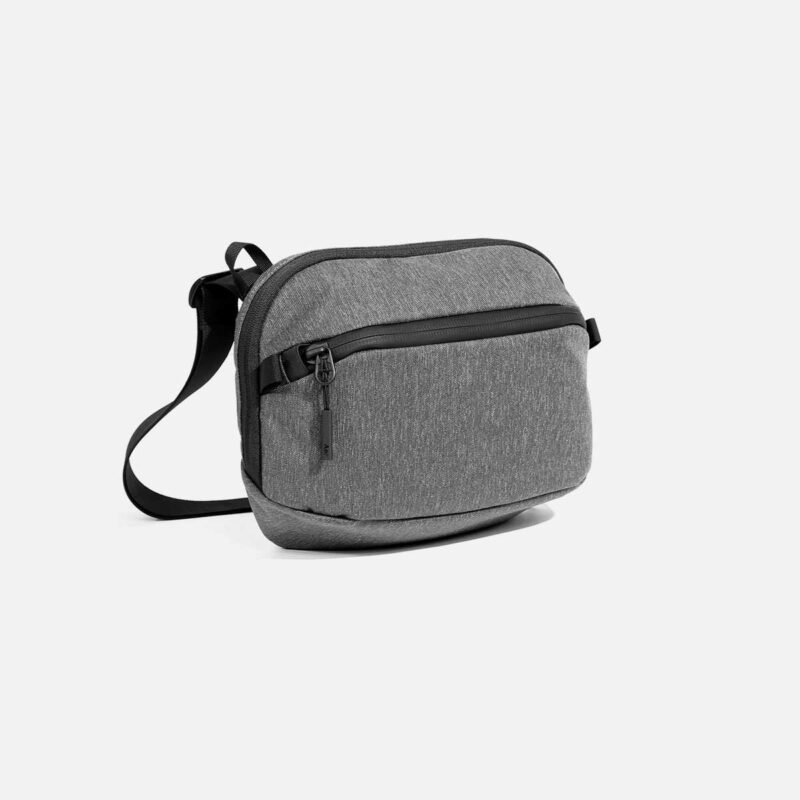 AER22038_daysling3max_gray_34hero.jpg AER22038_daysling3max_gray_34hero.jpg