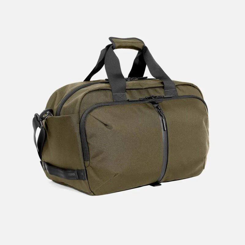 AER25048_travelweekender_olive_34hero_1.jpg AER25048_travelweekender_olive_34hero_1.jpg