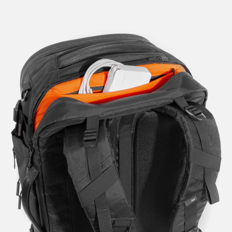 AER29032_travelpack3_xpac_techpocket.jpg AER29032_travelpack3_xpac_techpocket.jpg
