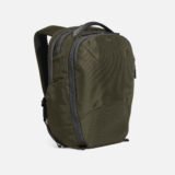 AER65001_propack20l_olive_34hero.jpg