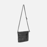 AER79002_simplepouch_ultra_black_34hero.jpg