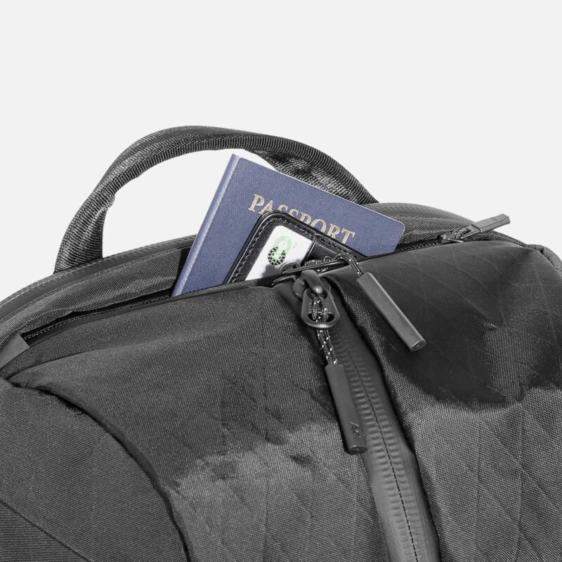 AER91017_duffelpack3xpac_quickaccess.jpg AER91017_duffelpack3xpac_quickaccess.jpg