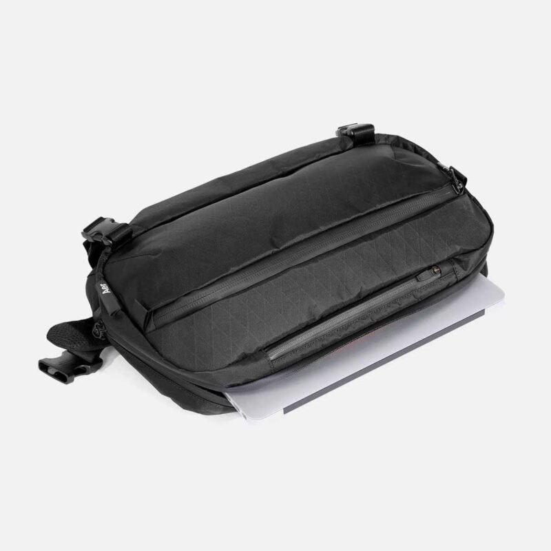 AER91023_travelsling2xpac_black_laptop.jpg AER91023_travelsling2xpac_black_laptop.jpg