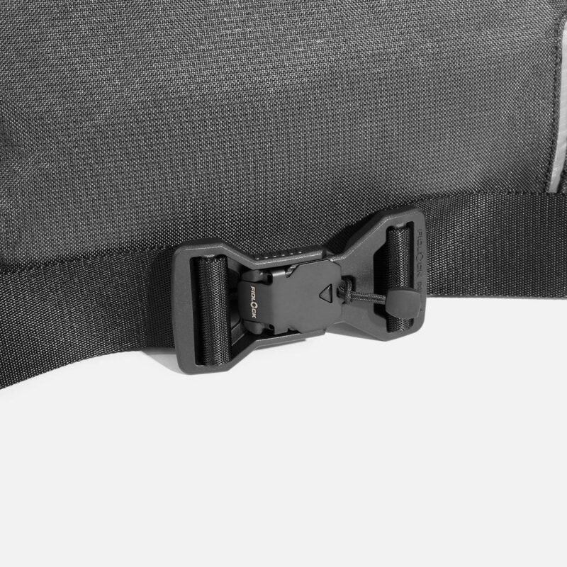 AER91045_citysling2_ultra_fidlock.jpg AER91045_citysling2_ultra_fidlock.jpg