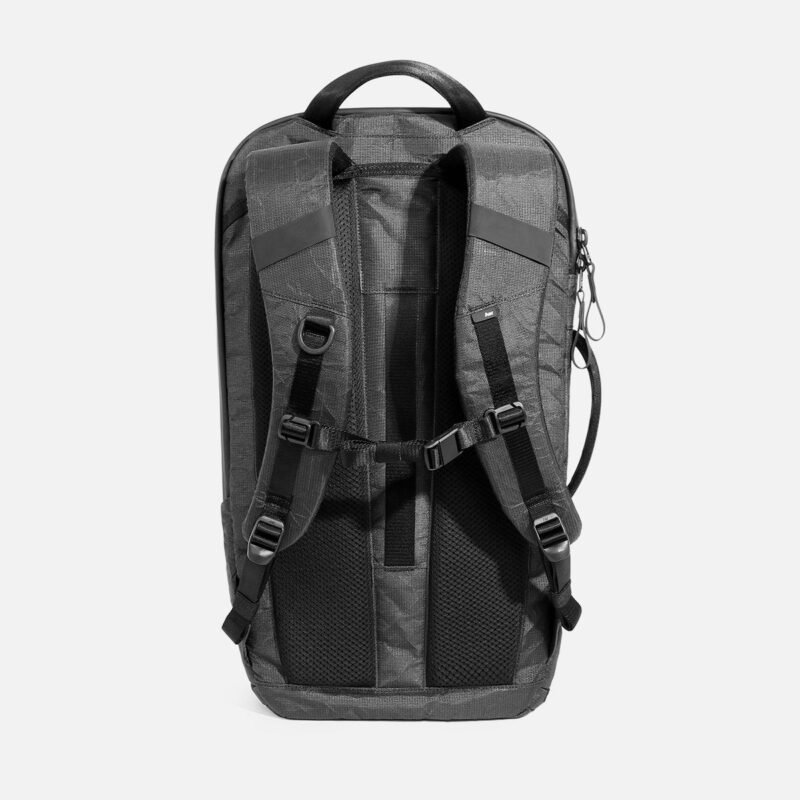 AER91046_duffelpack3_ultra_back.jpg AER91046_duffelpack3_ultra_back.jpg