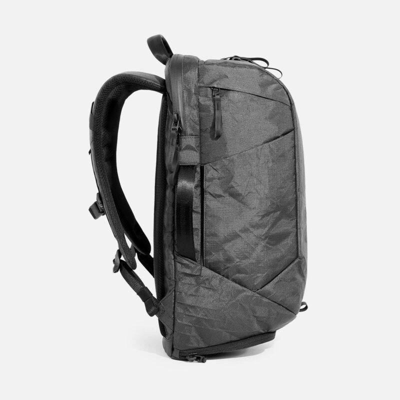 AER91046_duffelpack3_ultra_sideleft.jpg AER91046_duffelpack3_ultra_sideleft.jpg