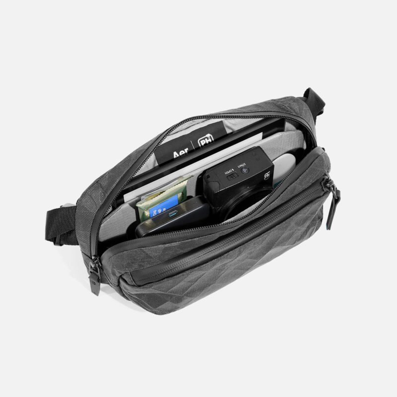 AER91061_6_ultrasling_maincompartment.jpg AER91061_6_ultrasling_maincompartment.jpg