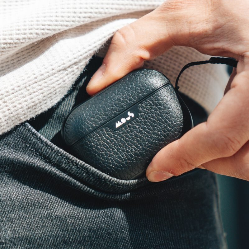 Black_Leather_-_6.jpg Black_Leather_-_6.jpg