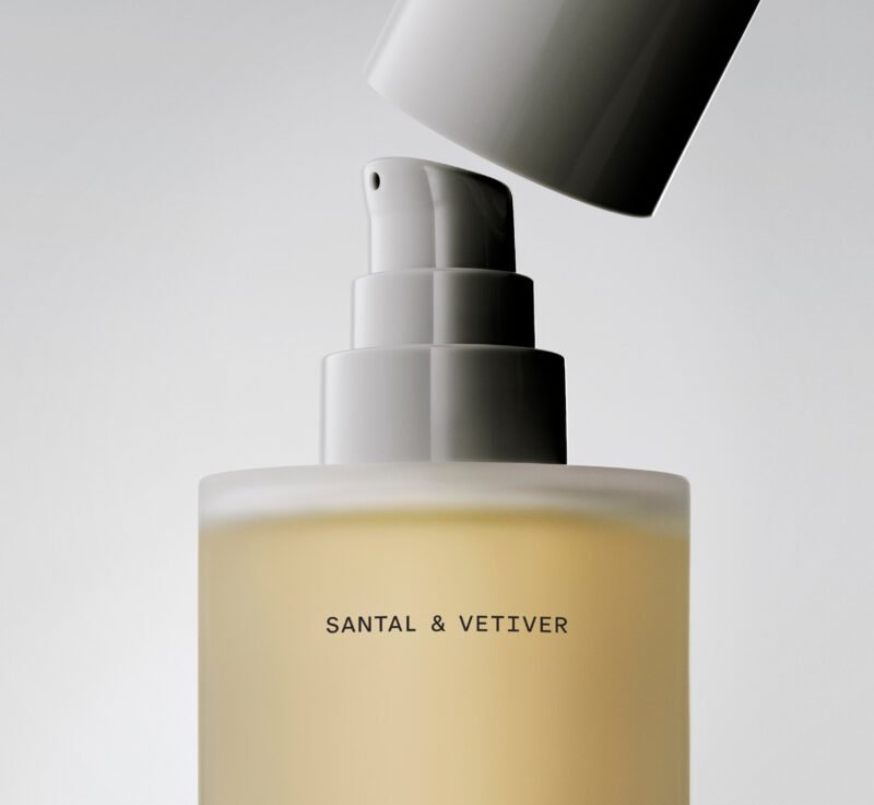 Body_Oil_Santal_-_3_-_v2.jpg Body_Oil_Santal_-_3_-_v2.jpg