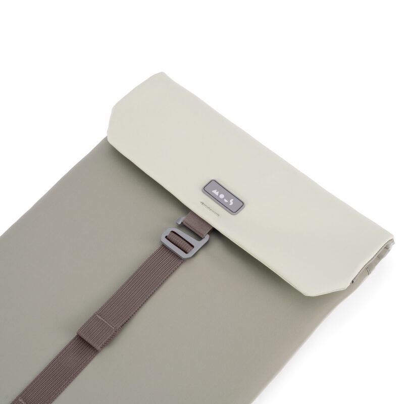 LEMMY_UniversalLaptopSleeve_Stone_Large_2000x2000_LogoGhookCloseup_e507a5f7-4108-4669-8171-45bc7c30ccd3.jpg LEMMY_UniversalLaptopSleeve_Stone_Large_2000x2000_LogoGhookCloseup_e507a5f7-4108-4669-8171-45bc7c30ccd3.jpg