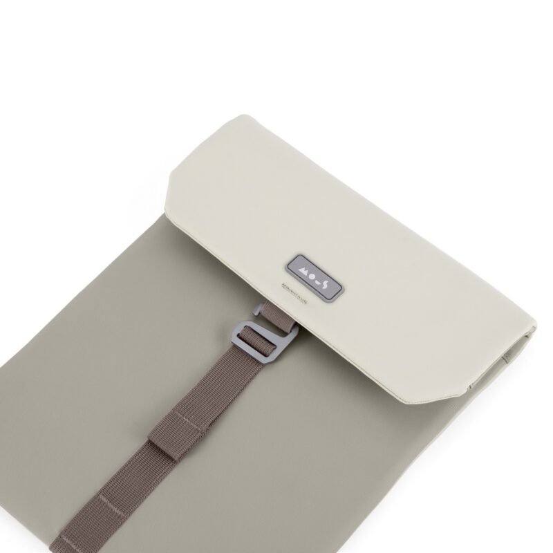 LEMMY_UniversalLaptopSleeve_Stone_Small_2000x2000_LogoGhookCloseUp_517bd429-8609-4b9f-841f-a50f4d429d59.jpg LEMMY_UniversalLaptopSleeve_Stone_Small_2000x2000_LogoGhookCloseUp_517bd429-8609-4b9f-841f-a50f4d429d59.jpg