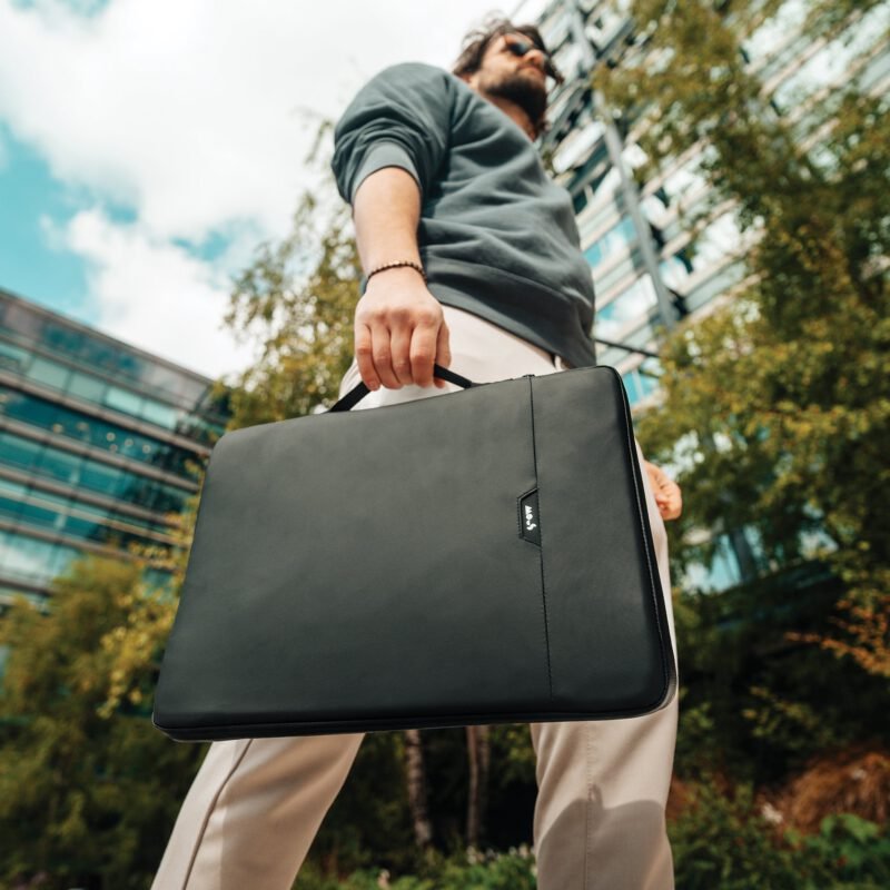 Macbook_Sleeve_PDP_Optimisation_Asset_8.jpg Macbook_Sleeve_PDP_Optimisation_Asset_8.jpg