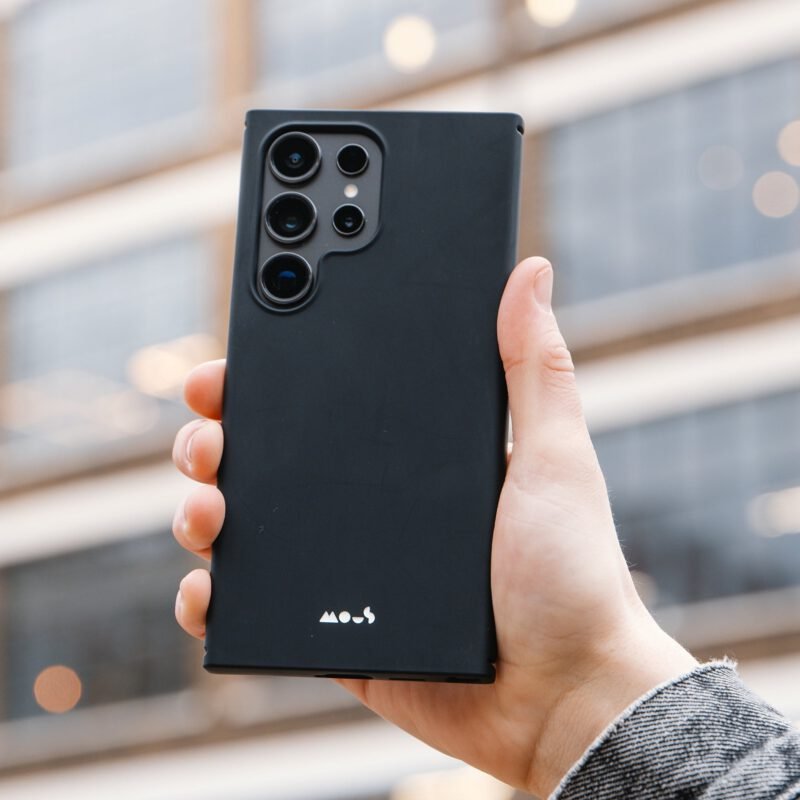 S24-Ultra-SuperThin-Black-Lifestyle-1.jpg S24-Ultra-SuperThin-Black-Lifestyle-1.jpg