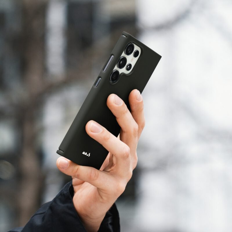 S24-Ultra-SuperThin-Black-Lifestyle-2.jpg S24-Ultra-SuperThin-Black-Lifestyle-2.jpg