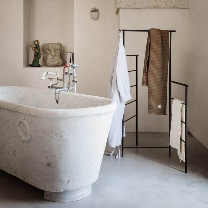 earl-of-east-ferm-living-dora-clothes-stand-black-1.jpg earl-of-east-ferm-living-dora-clothes-stand-black-1.jpg